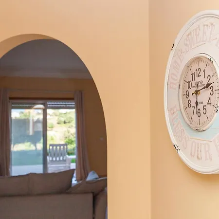 B08 - Boavista Golf Apartment In Lagos *