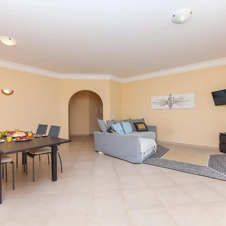 Apartment B08 - Boavista Golf Apartment In Lagos Lagos