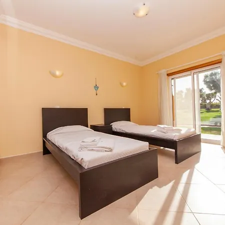B08 - Boavista Golf Apartment In Lagos Lagos